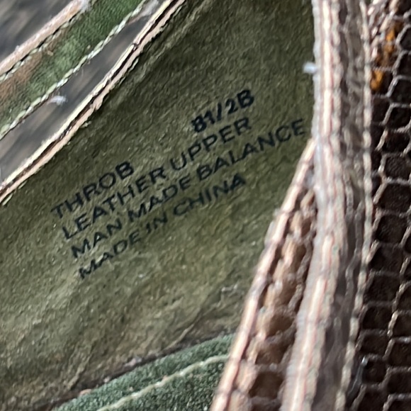 ⭐️ Bogo ⭐️ Steve Madden 8 wedge open toe copper clr shoes sandals - Picture 8 of 8